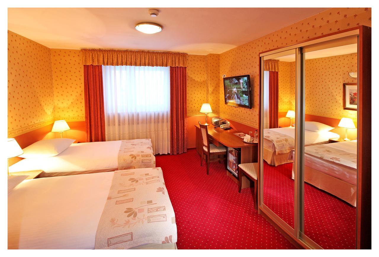 Hotel Janusz Siedlce Habitación foto